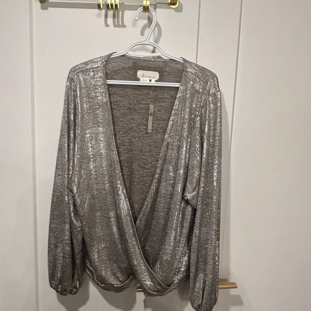 NWT ANTHROPOLOGIE Women’s Metallic Wrap Top XL